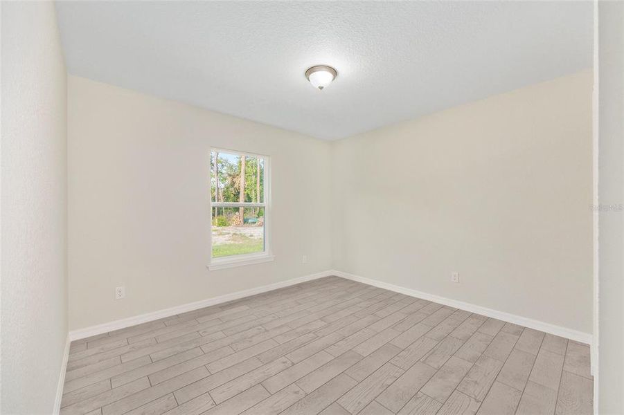 Spacious, unfurnished interior of a new home in , Ocala (Image 31).