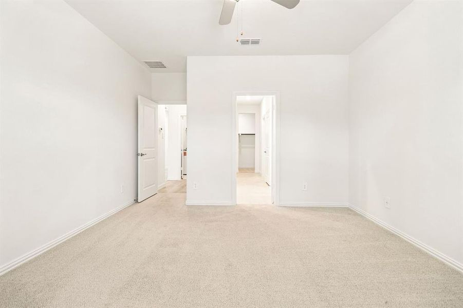Spacious, unfurnished interior of a new home in Stella Hills, Denton (Image 38).