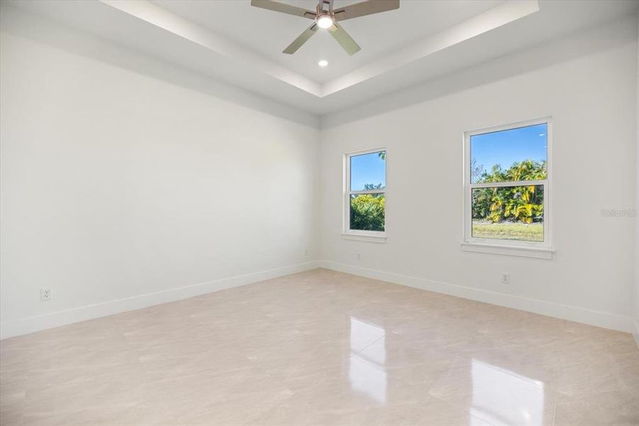 Spacious, unfurnished interior of a new home in , Rotonda West (Image 26).