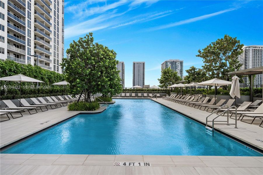 Condo located in Miami, FL showcasing its design and architecture (Image 26).
