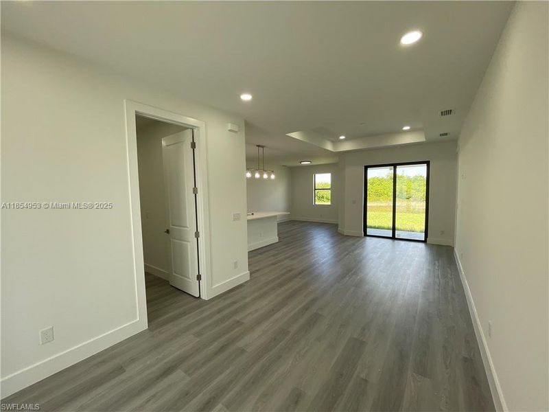 Spacious, unfurnished interior of a new home in , Lehigh Acres (Image 11).
