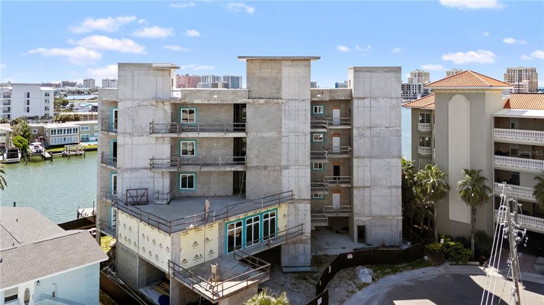 Condo located in Clearwater, FL showcasing its design and architecture (Image 3). Condo located in Clearwater, FL showcasing its design and architecture (Image 3).