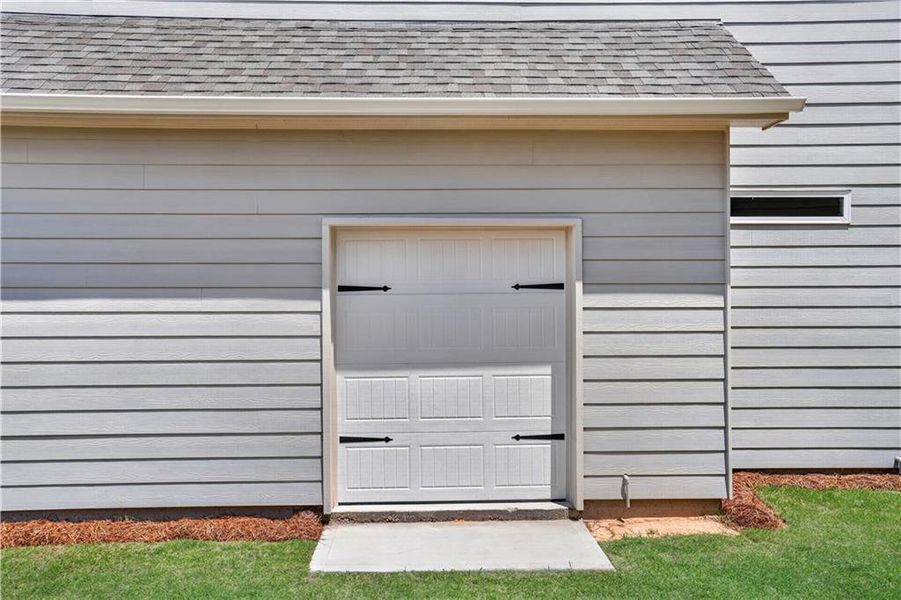 Exterior details and patio area of a home in , Villa Rica (Image 22).