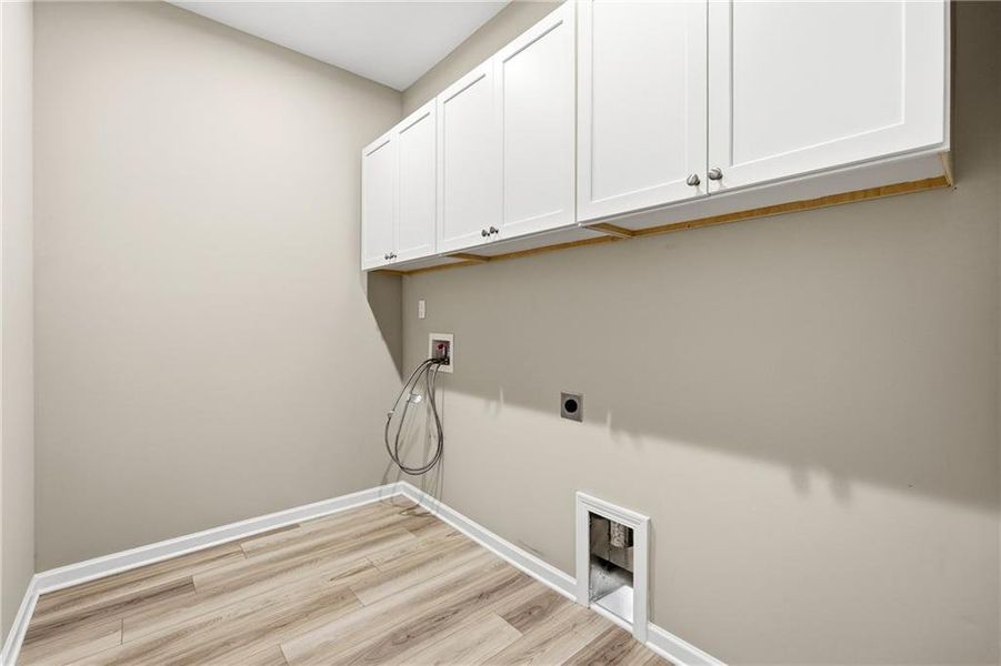 Spacious, unfurnished interior of a new home in Poplar Place, Dallas (Image 14).