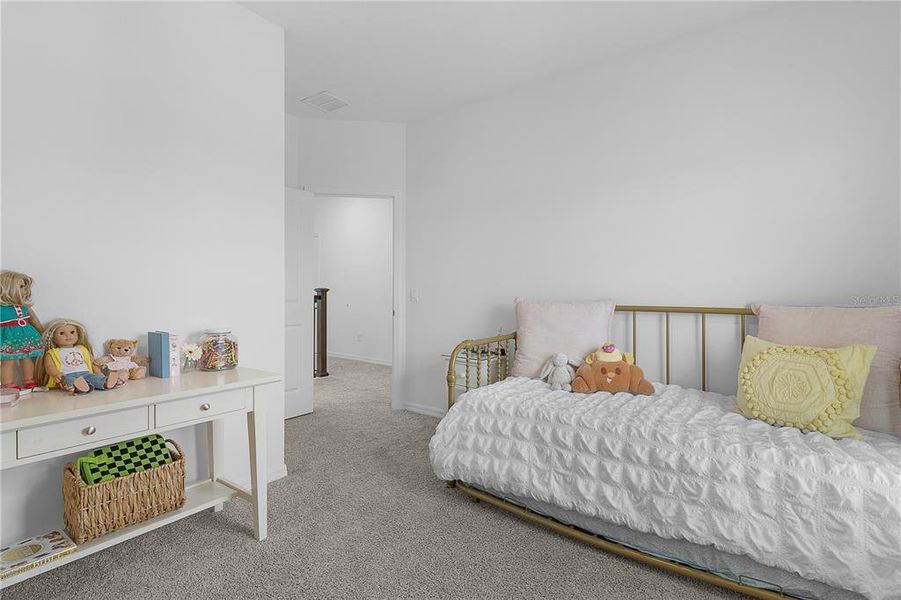 Furnished interior view inside a new home in , Clermont (Image 13).