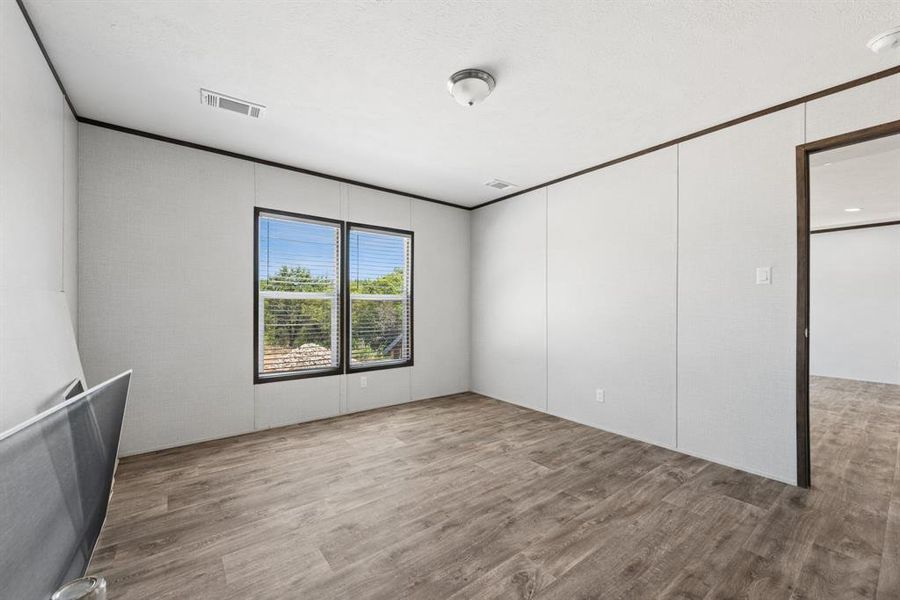 Spacious, unfurnished interior of a new home in , Granbury (Image 28).