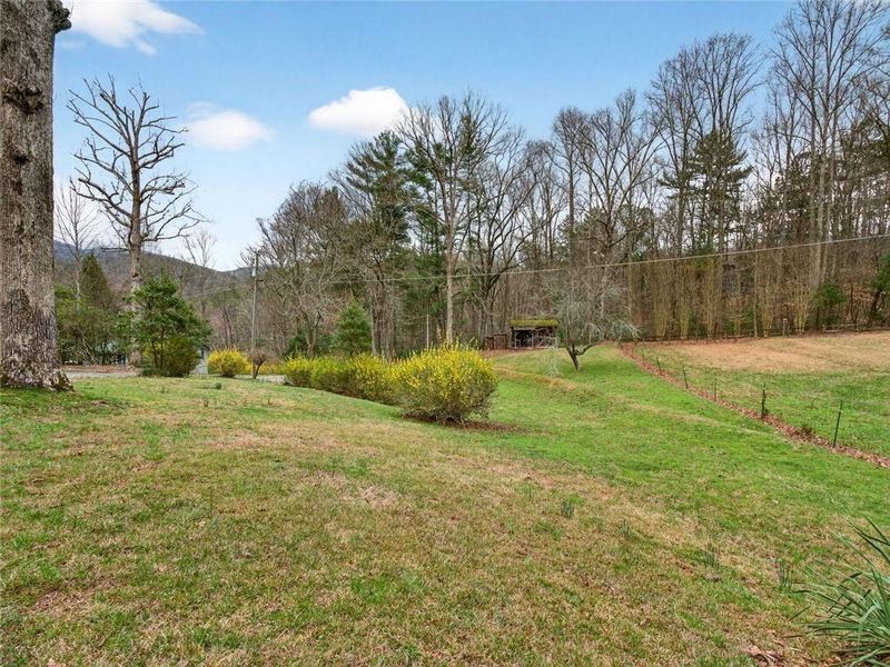 Natural landscape and outdoor views near in Ellijay (Image 60). Natural landscape and outdoor views near in Ellijay (Image 60).