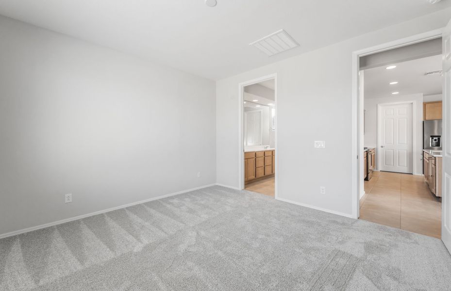 Spacious, unfurnished interior of a new home in Sun City Festival, Buckeye (Image 14). Spacious, unfurnished interior of a new home in Sun City Festival, Buckeye (Image 14).