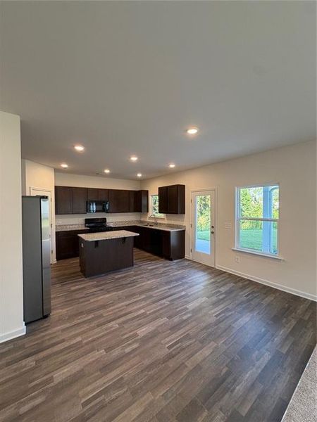 Spacious, unfurnished interior of a new home in Garrett Preserve, Hiram (Image 22). Spacious, unfurnished interior of a new home in Garrett Preserve, Hiram (Image 22).
