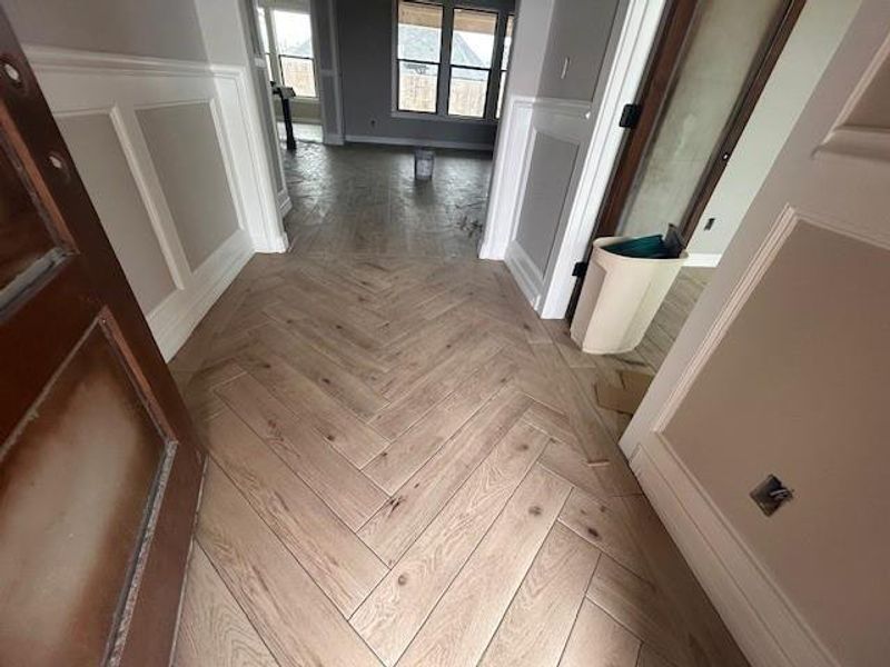 Spacious, unfurnished interior of a new home in , Lumberton (Image 10).