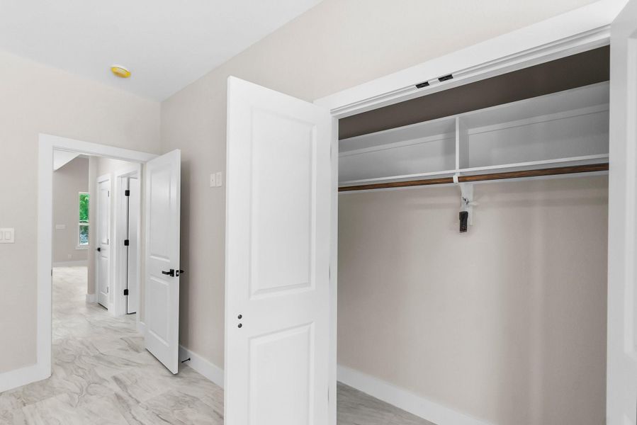 Spacious, unfurnished interior of a new home in , Livingston (Image 28).