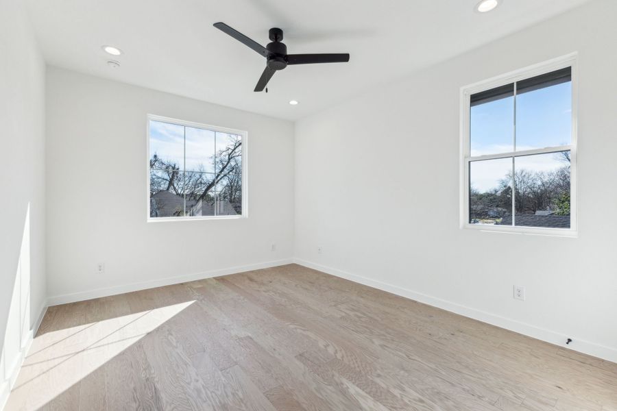 Spacious, unfurnished interior of a new home in , Dallas (Image 20).