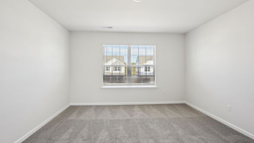 Spacious, unfurnished interior of a new home in Granite Falls, Lancaster (Image 26).