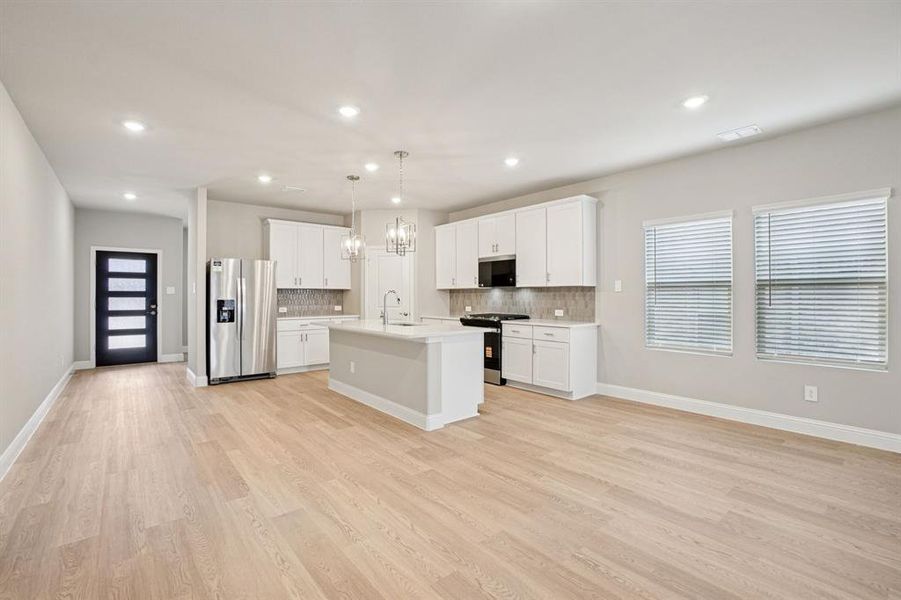 Photo is not of the actual home, but is an inspirational photo of builder’s model home and may depict options, furnishings, and/or decorator features that are not included. Photo is not of the actual home, but is an inspirational photo of builder’s model home and may depict options, furnishings, and/or decorator features that are not included.
