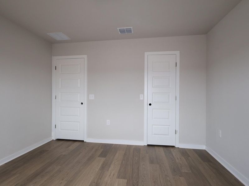 Spacious, unfurnished interior of a new home in Marble Creek Crossing, Austin (Image 7).