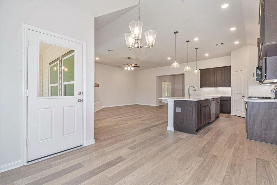 Image 30 of a home in Oakwood Ranch.