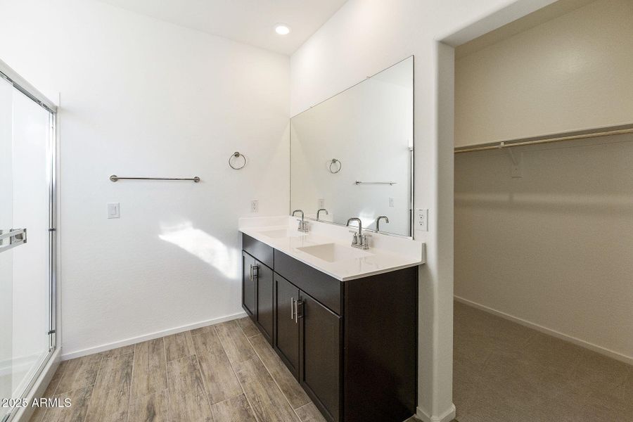 OWNER'S BATH OWNER'S BATH