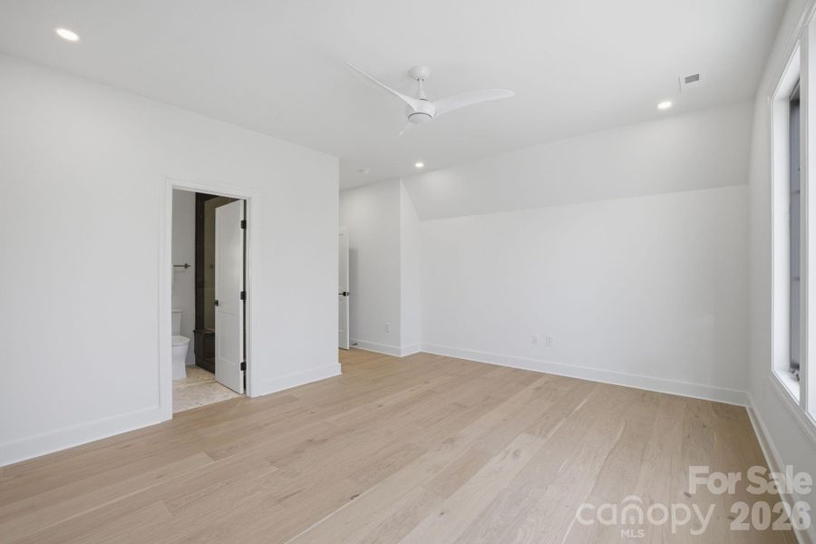 Spacious, unfurnished interior of a new home in , Charlotte (Image 25).