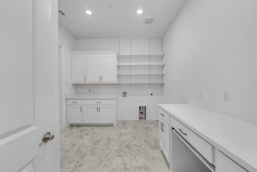 Furnished interior view inside a new home in Ladera Prosper, Prosper (Image 12).