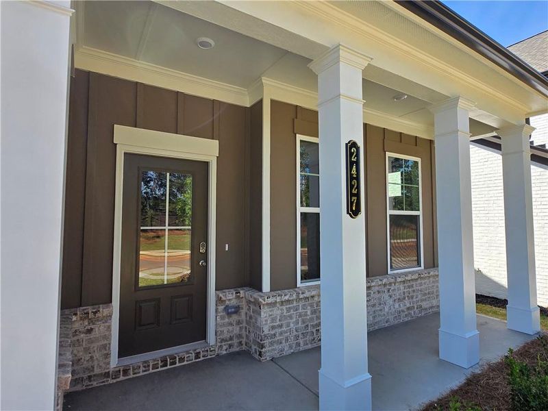 Exterior details and patio area of a home in Pinecrest Ridge, Dacula (Image 16).