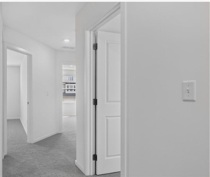 Spacious, unfurnished interior of a new home in Timber Ridge, Douglasville (Image 11).