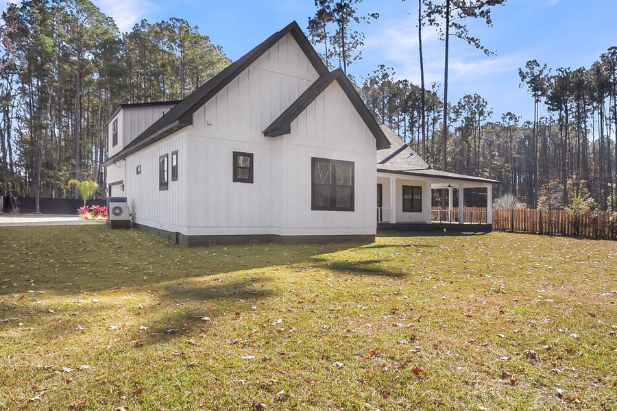 Exterior details and patio area of a home in , Summerville (Image 28).