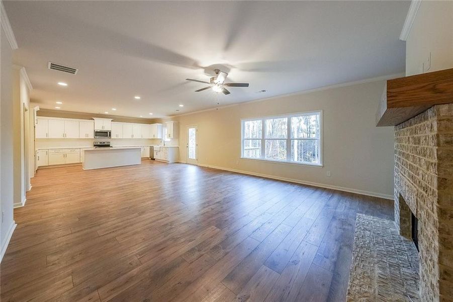 Spacious, unfurnished interior of a new home in , Dawsonville (Image 17).