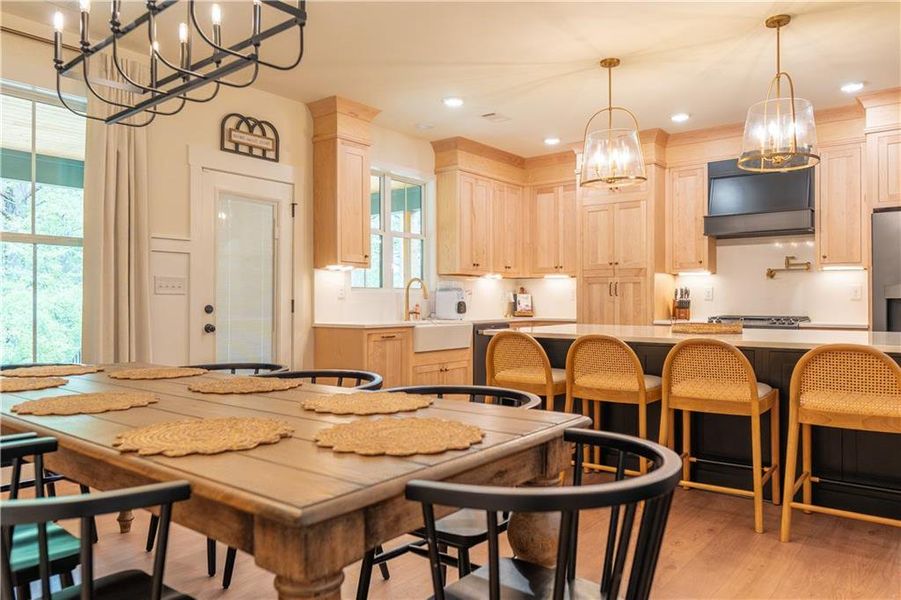 Community amenities in , Silver Creek (Image 30). Community amenities in , Silver Creek (Image 30).