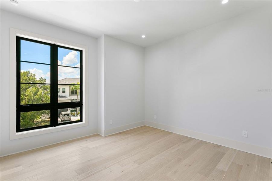 Spacious, unfurnished interior of a new home in , Tampa (Image 72). Spacious, unfurnished interior of a new home in , Tampa (Image 72).