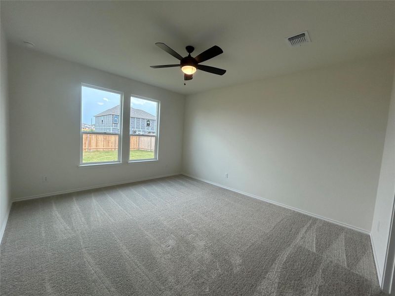 Covered patio, perfect to relax on!