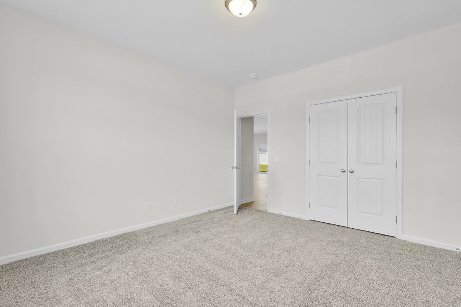 Spacious, unfurnished interior of a new home in Camden Crossing, Savannah (Image 27).