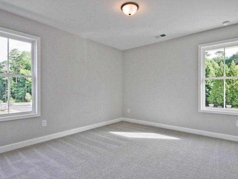 Spacious, unfurnished interior of a new home in Cherokee Township, Acworth (Image 32).