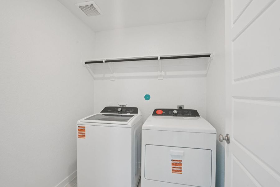 Close-up of interior finishes inside a home in Pine Lake Cove - Traditional Series, Montgomery (Image 17).