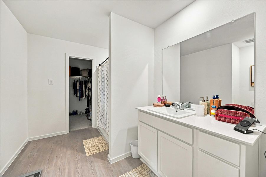 Furnished interior view inside a new home in Jones Creek Reserve, Richmond (Image 19).