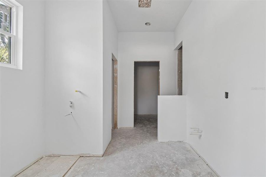 Spacious, unfurnished interior of a new home in , Crystal Beach (Image 6).