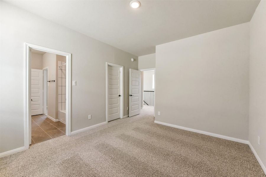 Spacious, unfurnished interior of a new home in Colony at Pinehurst, Pinehurst (Image 32). Spacious, unfurnished interior of a new home in Colony at Pinehurst, Pinehurst (Image 32).