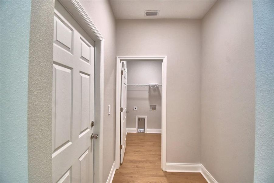 Spacious, unfurnished interior of a new home in , Winter Haven (Image 41).