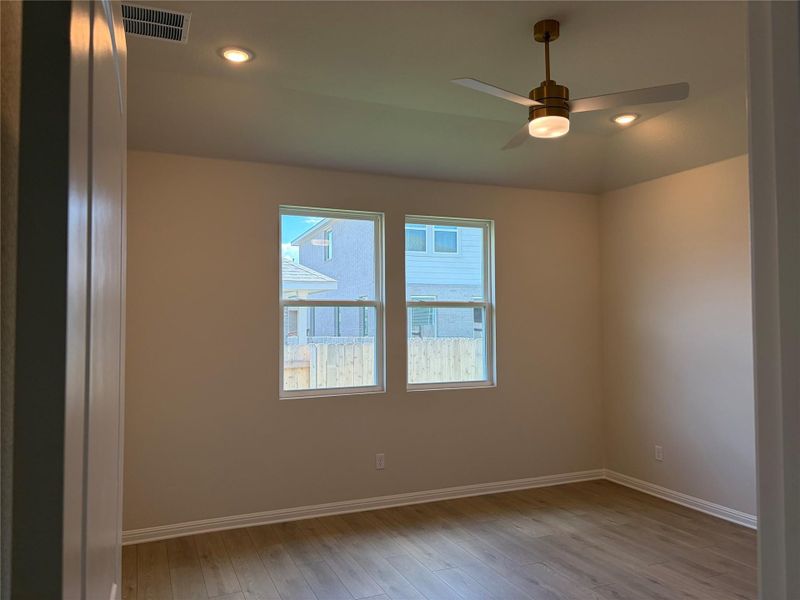 Spacious, unfurnished interior of a new home in , San Marcos (Image 12).