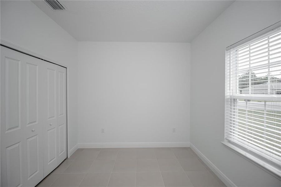Spacious, unfurnished interior of a new home in , Citrus Springs (Image 15).