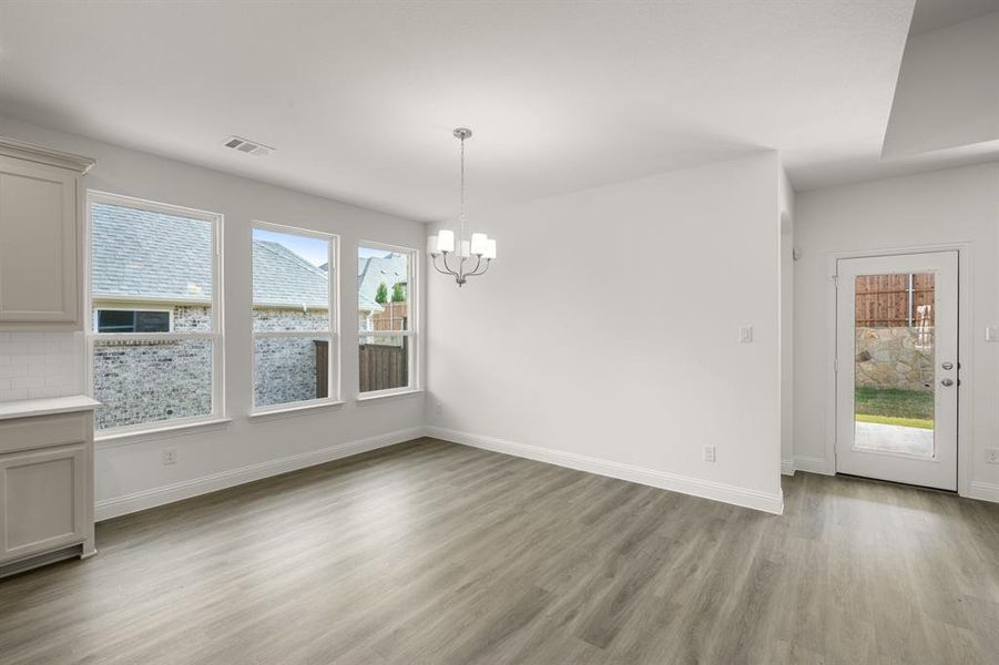 732 Brozgold- Dining-1