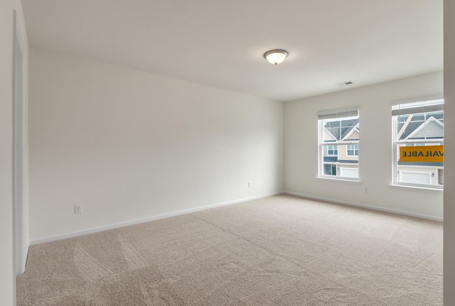 Spacious, unfurnished interior of a new home in The Landings at Montague, Goose Creek (Image 22).