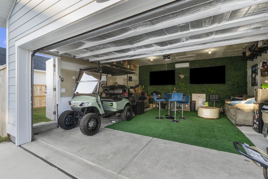 Exterior details and patio area of a home in Carnes Crossroads, Summerville (Image 21).