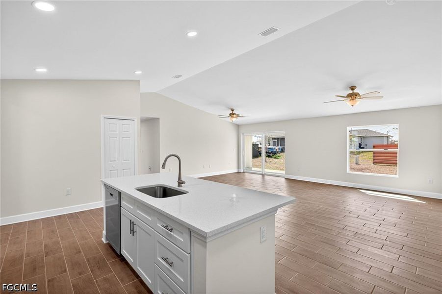 Image 28 of a home in Cape Coral. Image 28 of a home in Cape Coral.