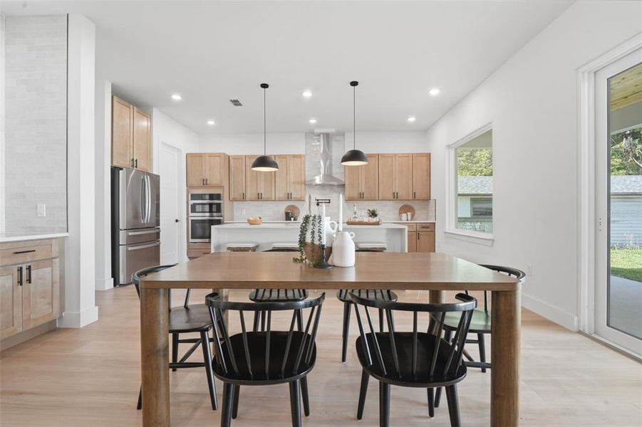 Furnished interior view inside a new home in , Orlando (Image 18).
