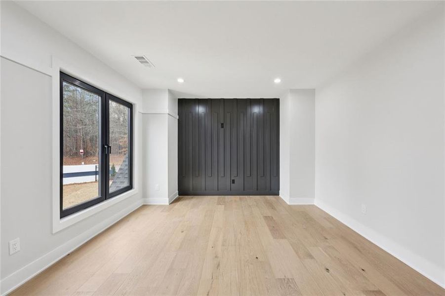 Spacious, unfurnished interior of a new home in , Auburn (Image 78).