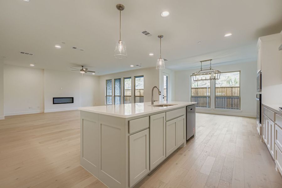 3529 Kings - Kitchen 3529 Kings - Kitchen