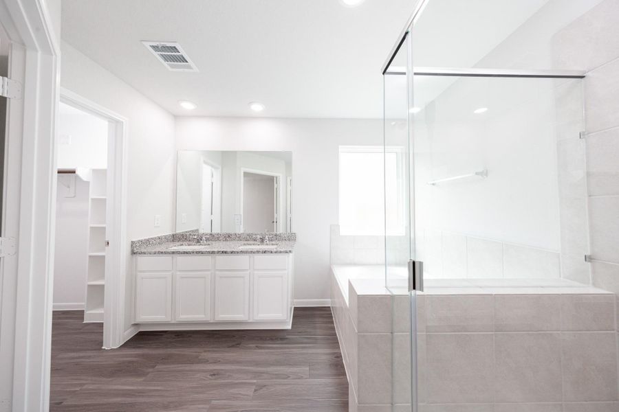 Image 18 of a home in Granger Pines.