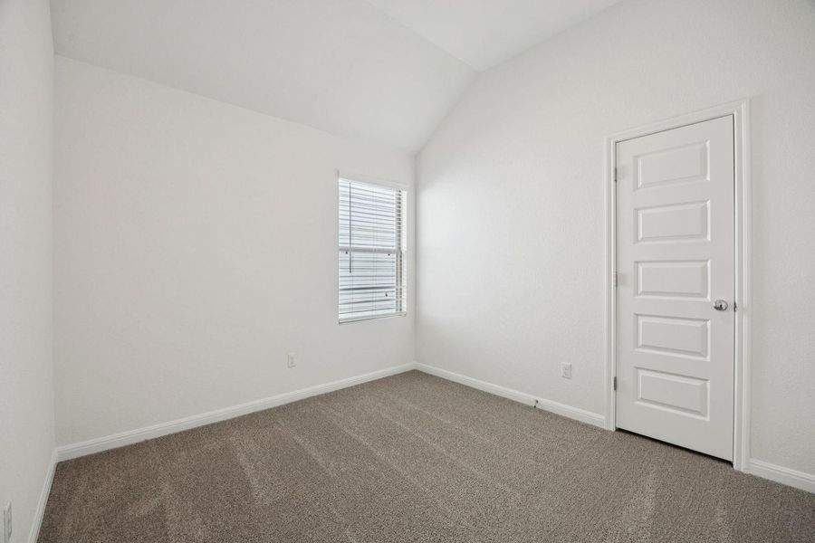 Spacious, unfurnished interior of a new home in Trinity Ranch, Elgin (Image 22).