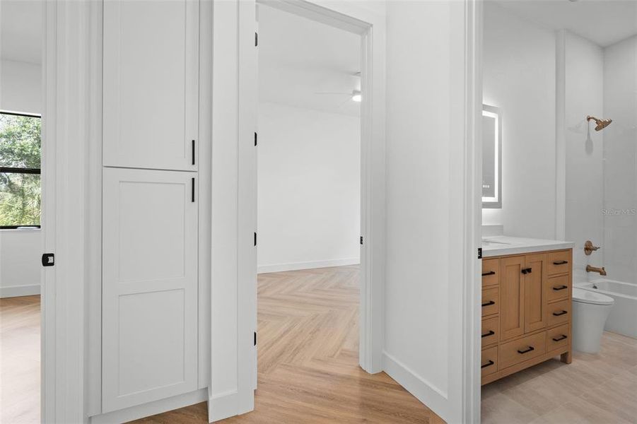 Spacious, unfurnished interior of a new home in , North Port (Image 26).