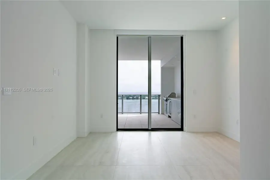 Spacious, unfurnished interior of a new home in , West Palm Beach (Image 19).